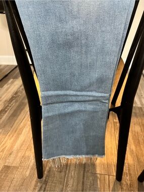 Women’s Light Blue Jeans -with sparkling fringe embellishment